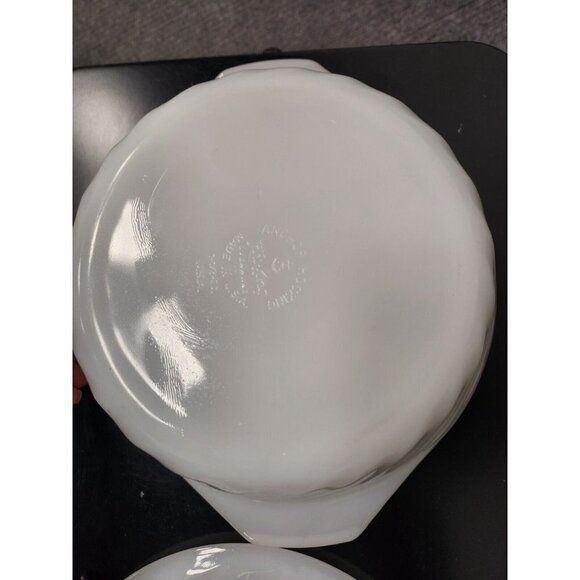 VTG Anchor Hocking Fire King Milk Glass 1.5 qt Lidded Casserole Dish Ovenware - Picture 6 of 9